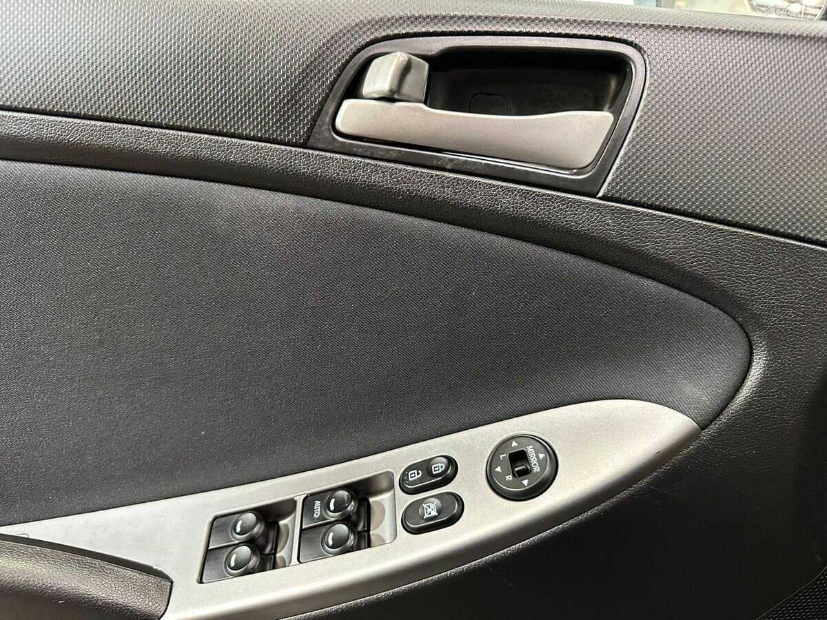 Б/У Хендай Солярис 2015 года. Фото: #13