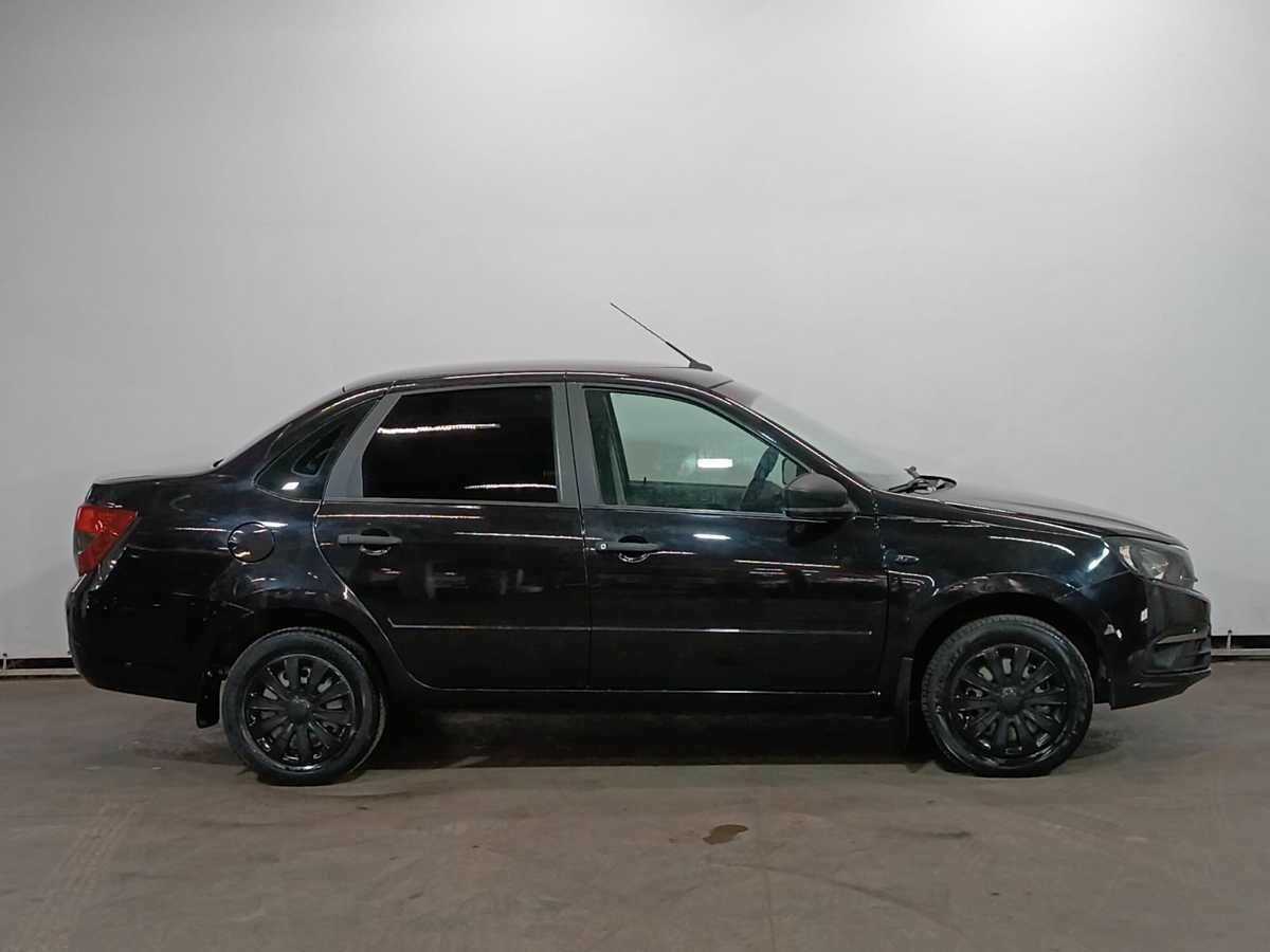 Б/У Лада (ВАЗ) Гранта 2018 года. Фото: #3