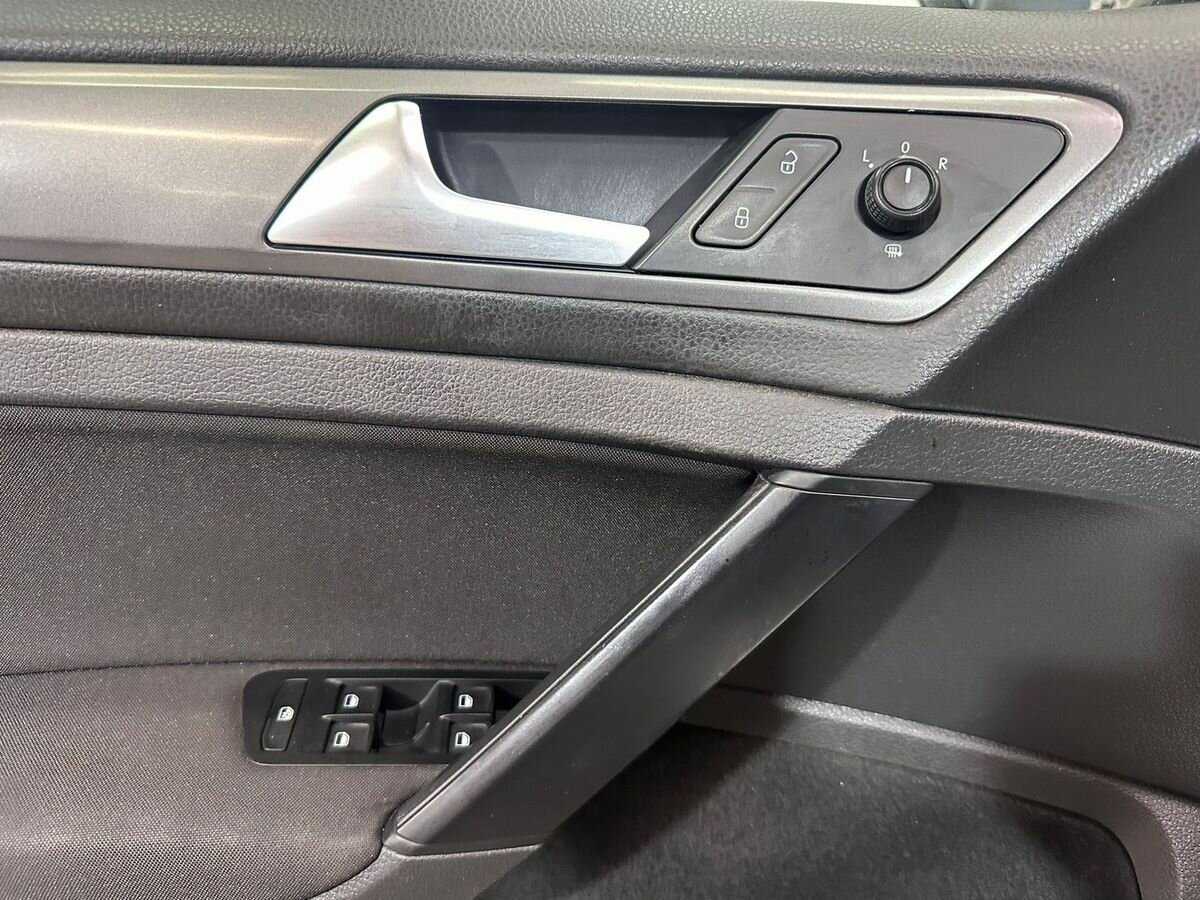 Б/У Фольксваген Гольф 2013 года. Фото: #13