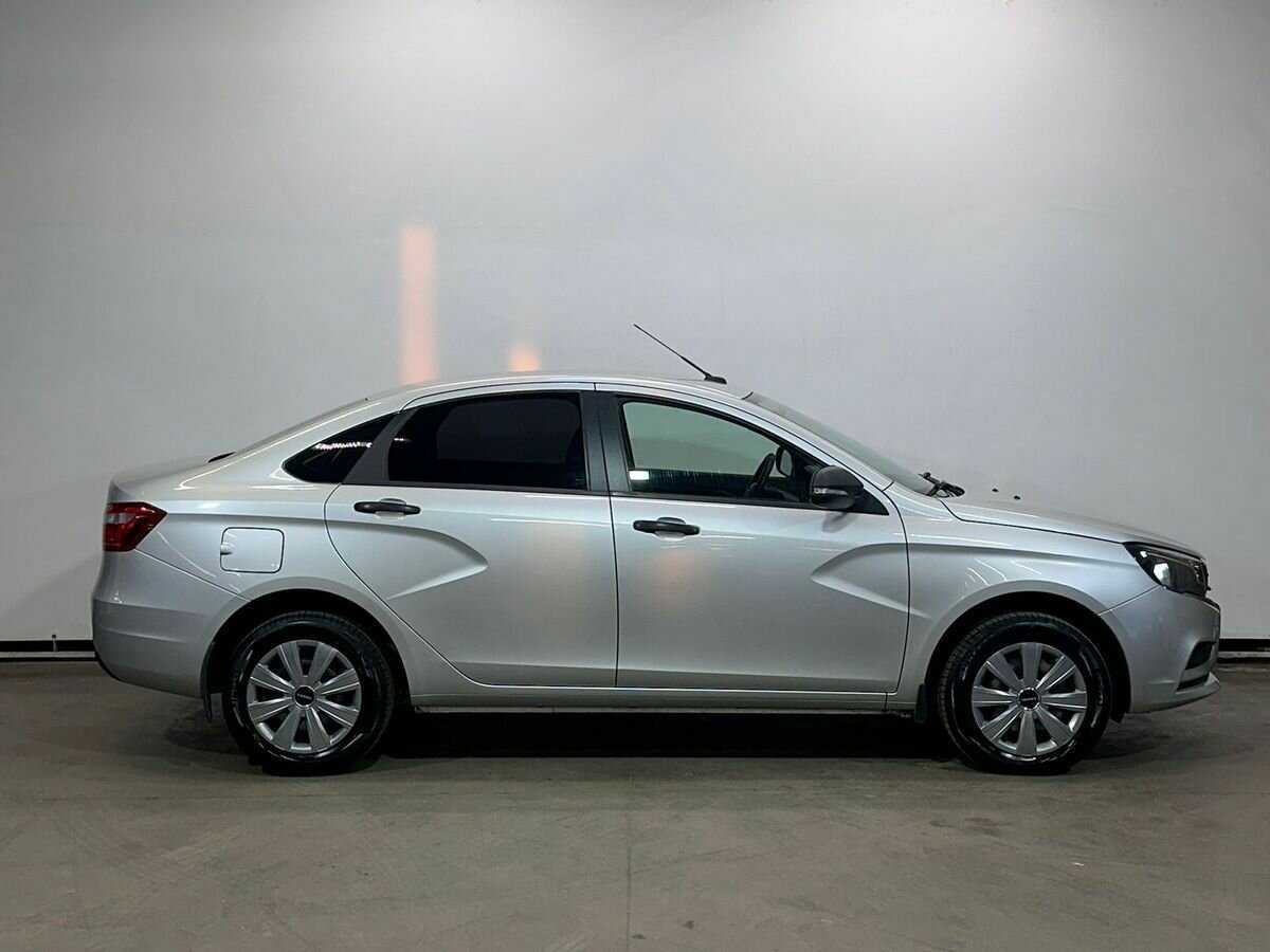 Б/У Лада (ВАЗ) Веста 2016 года. Фото: #3