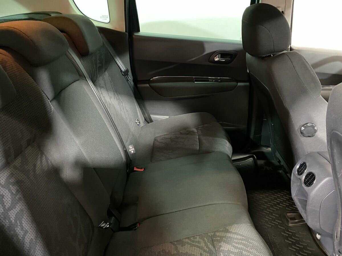 Б/У Пежо 3008 2012 года. Фото: #10