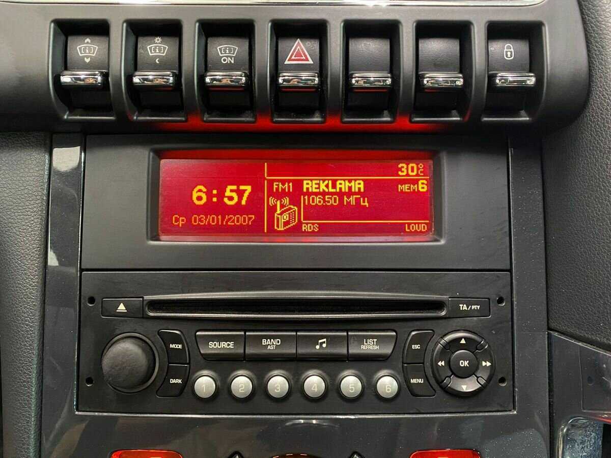 Б/У Пежо 3008 2012 года. Фото: #11