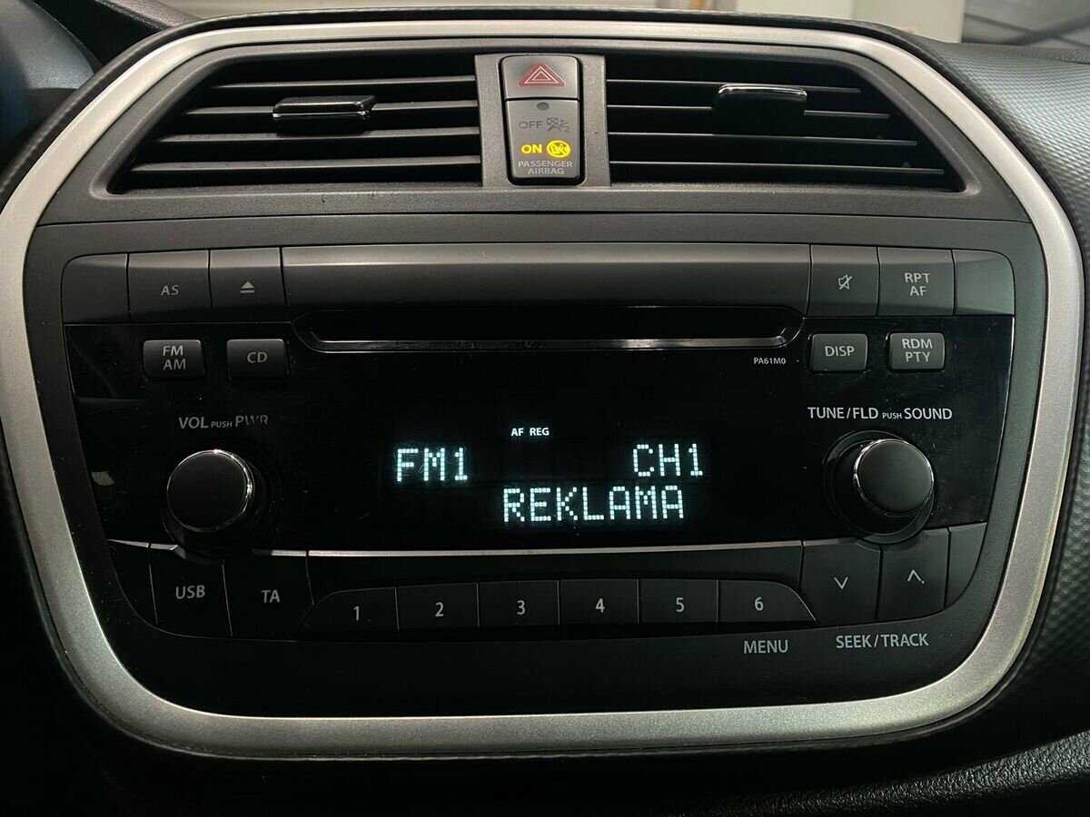 Б/У Сузуки С-Икс4 2014 года. Фото: #14