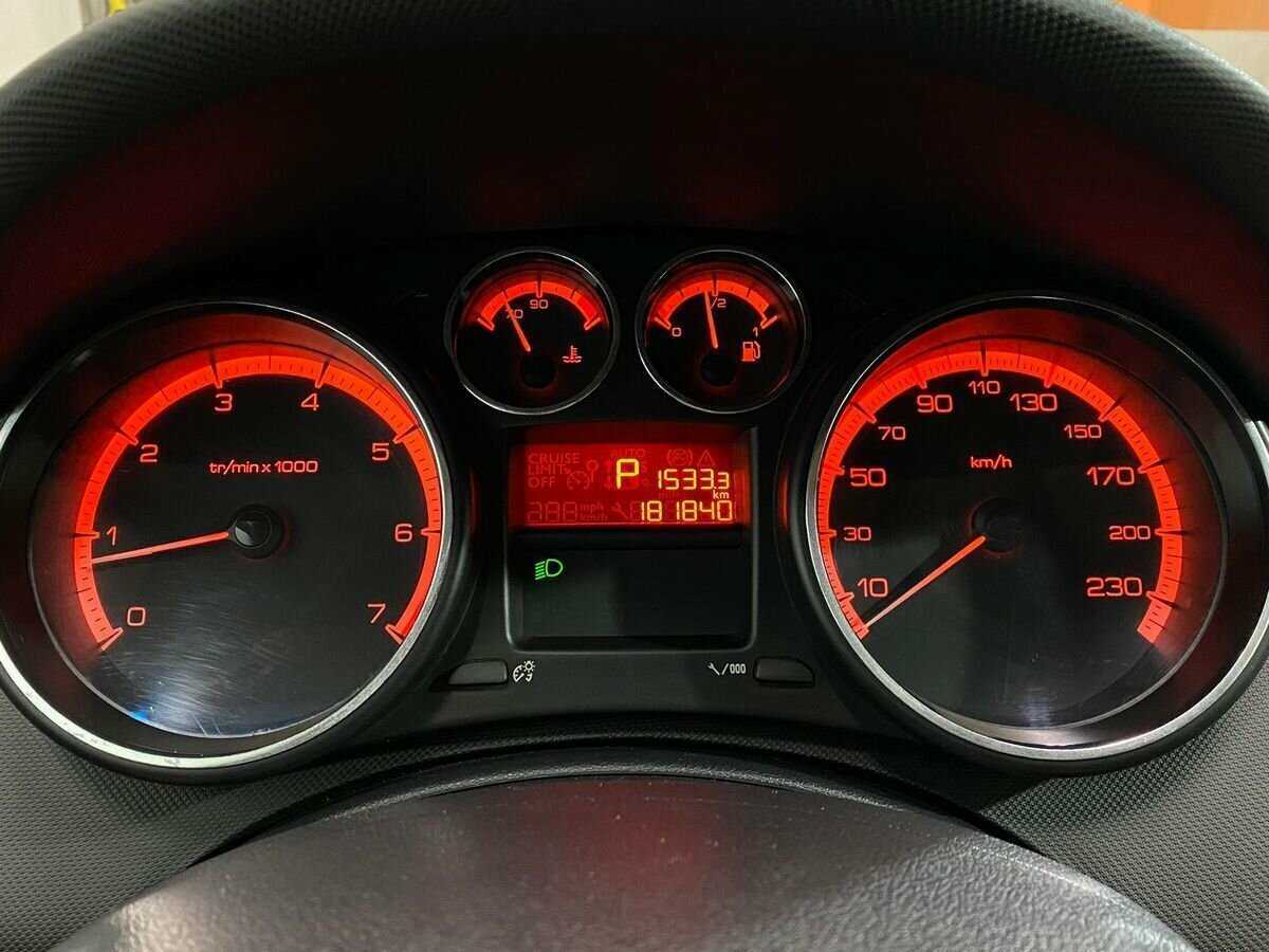 Б/У Пежо 408 2012 года. Фото: #11