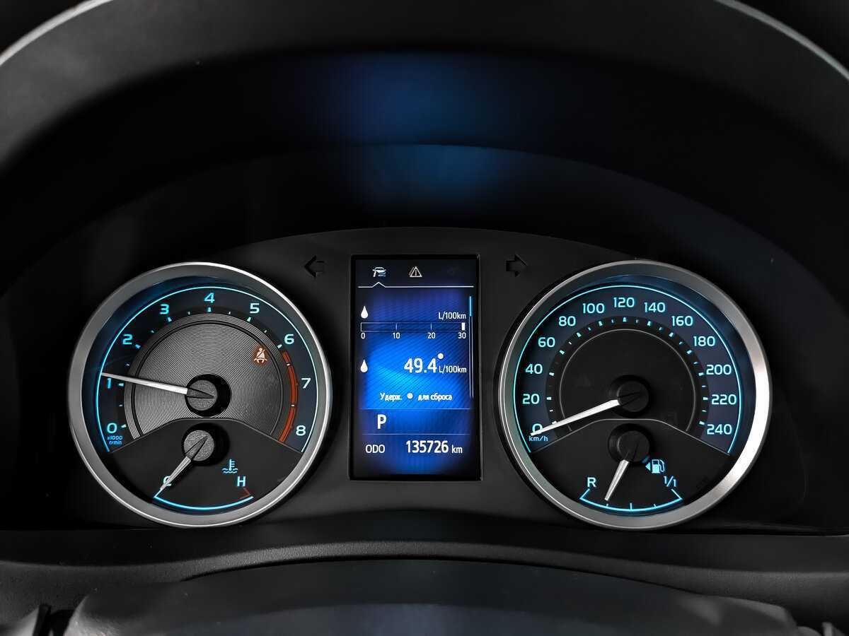 Б/У Тойота Королла 2017 года. Фото: #11