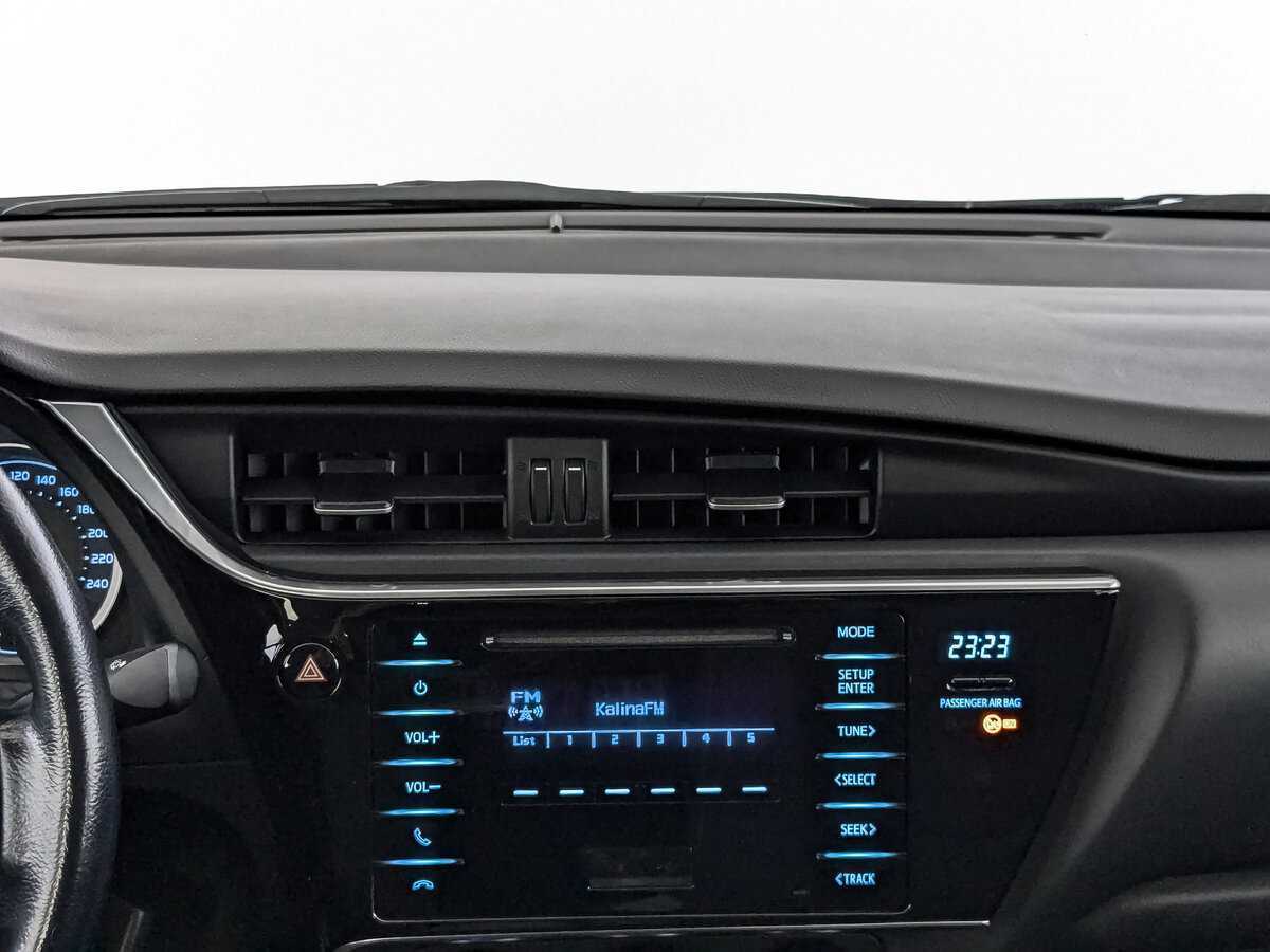 Б/У Тойота Королла 2017 года. Фото: #12