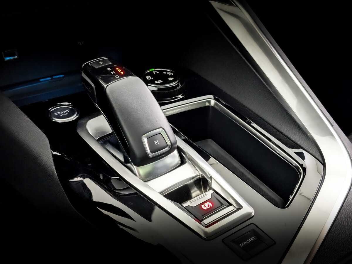 Peugeot 3008 2018 года с пробегом. Фото: #23