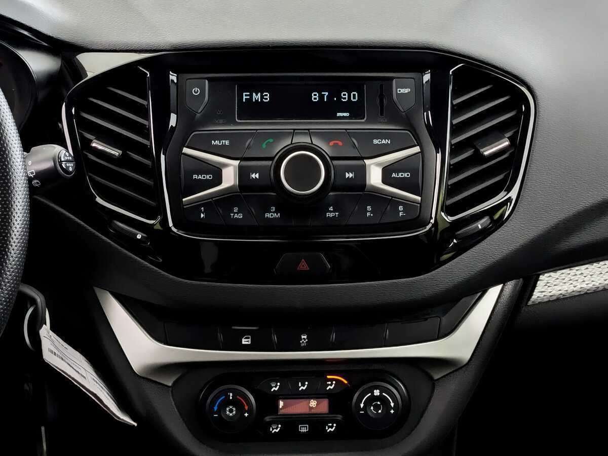 Б/У Лада (ВАЗ) Веста 2019 года. Фото: #12