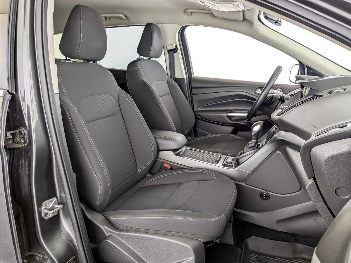 Б/У Форд Куга 2018 года. Фото: #18