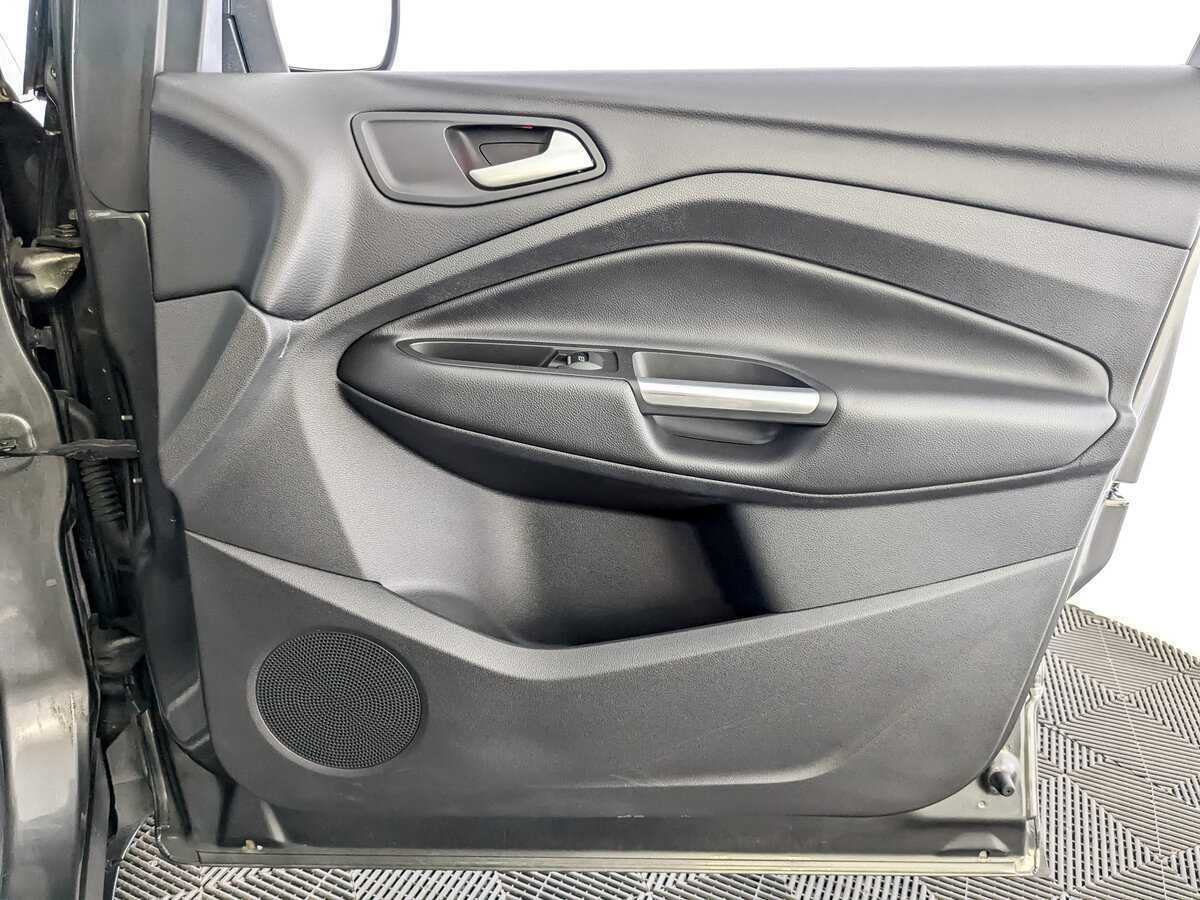 Б/У Форд Куга 2017 года. Фото: #20