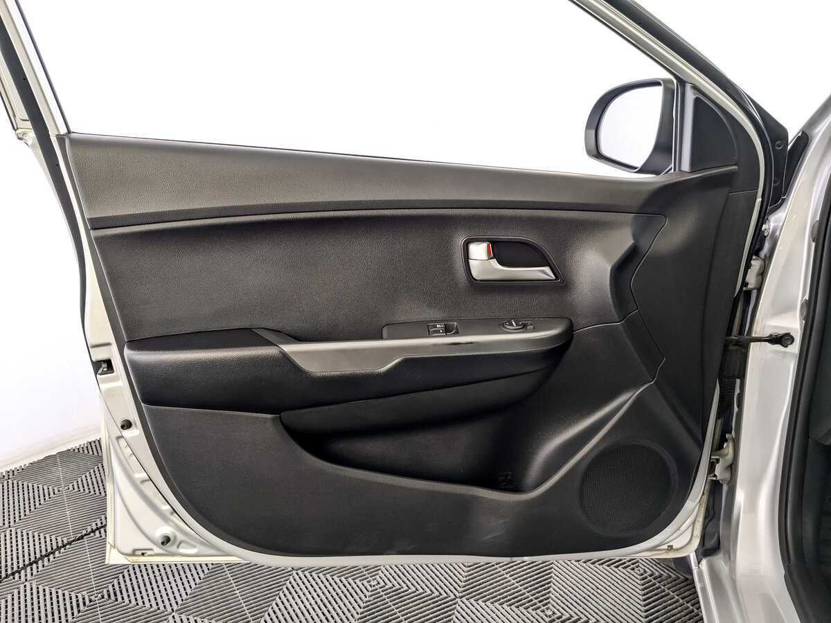 Б/У Киа Рио 2016 года. Фото: #14