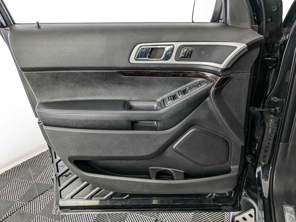 Ford Explorer 2015 года с пробегом. Фото: #14