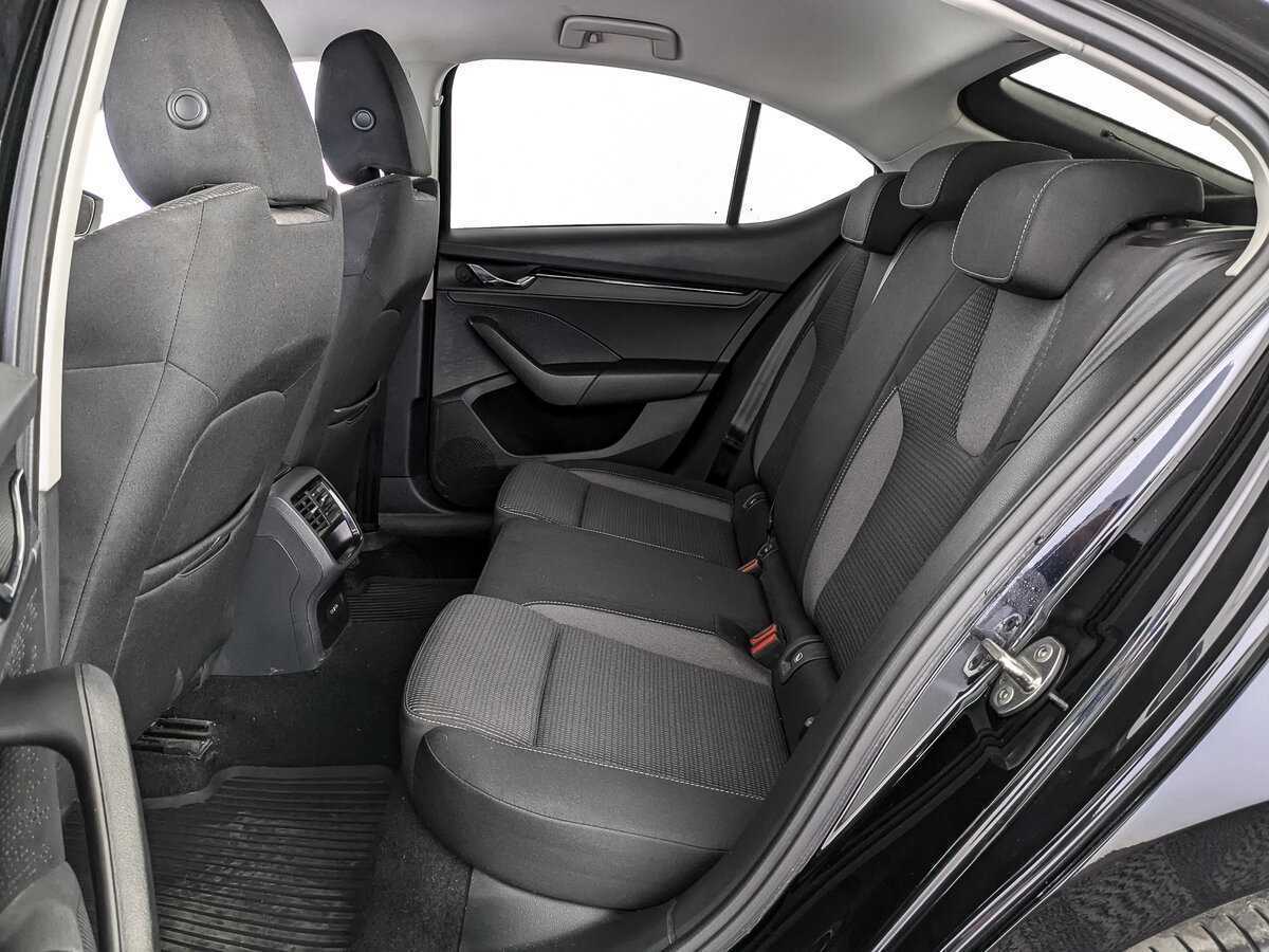 Skoda Octavia 2021 года с пробегом. Фото: #9