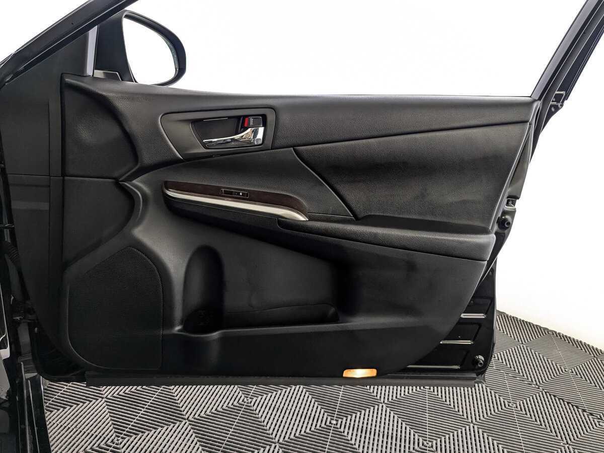 Toyota Camry 2017 года с пробегом. Фото: #20