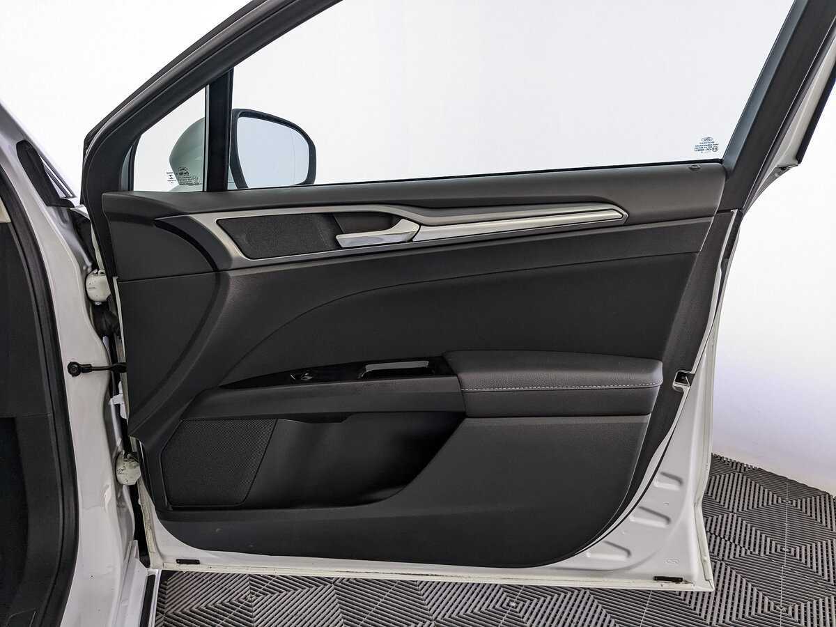 Ford Mondeo 2016 года с пробегом. Фото: #18