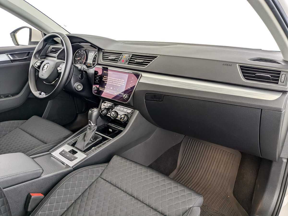 Skoda Superb 2021 года с пробегом. Фото: #8