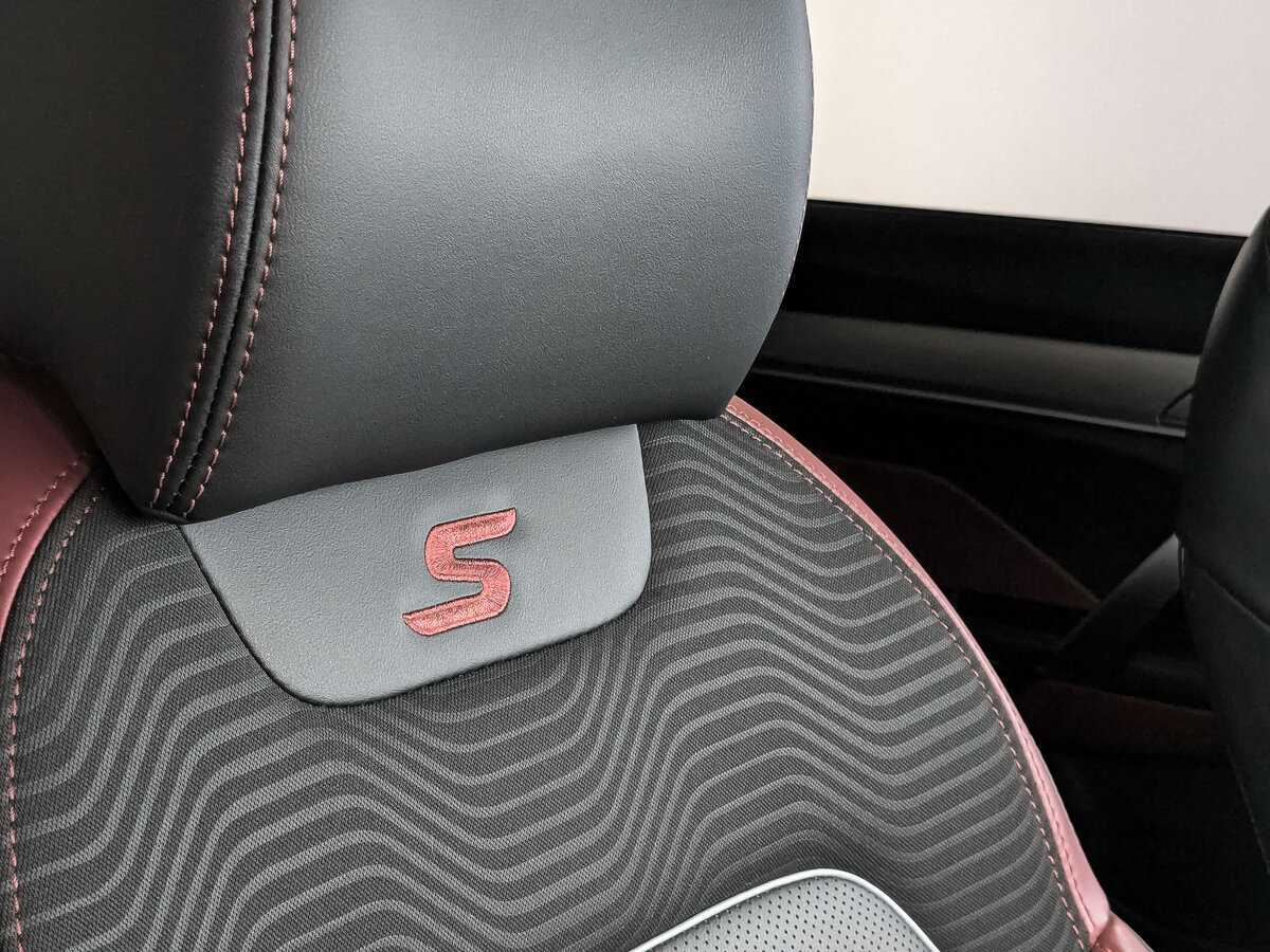 Б/У Джили Кулрэй 2021 года. Фото: #21