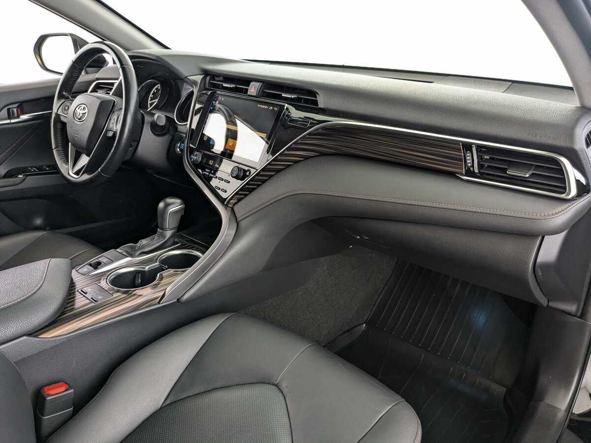 Toyota Camry 2020 года с пробегом. Фото: #15