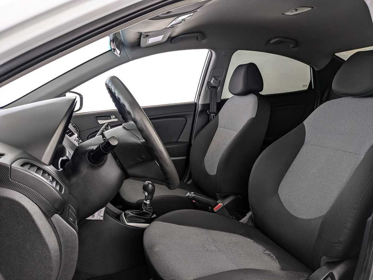 Б/У Хендай Солярис 2014 года. Фото: #15