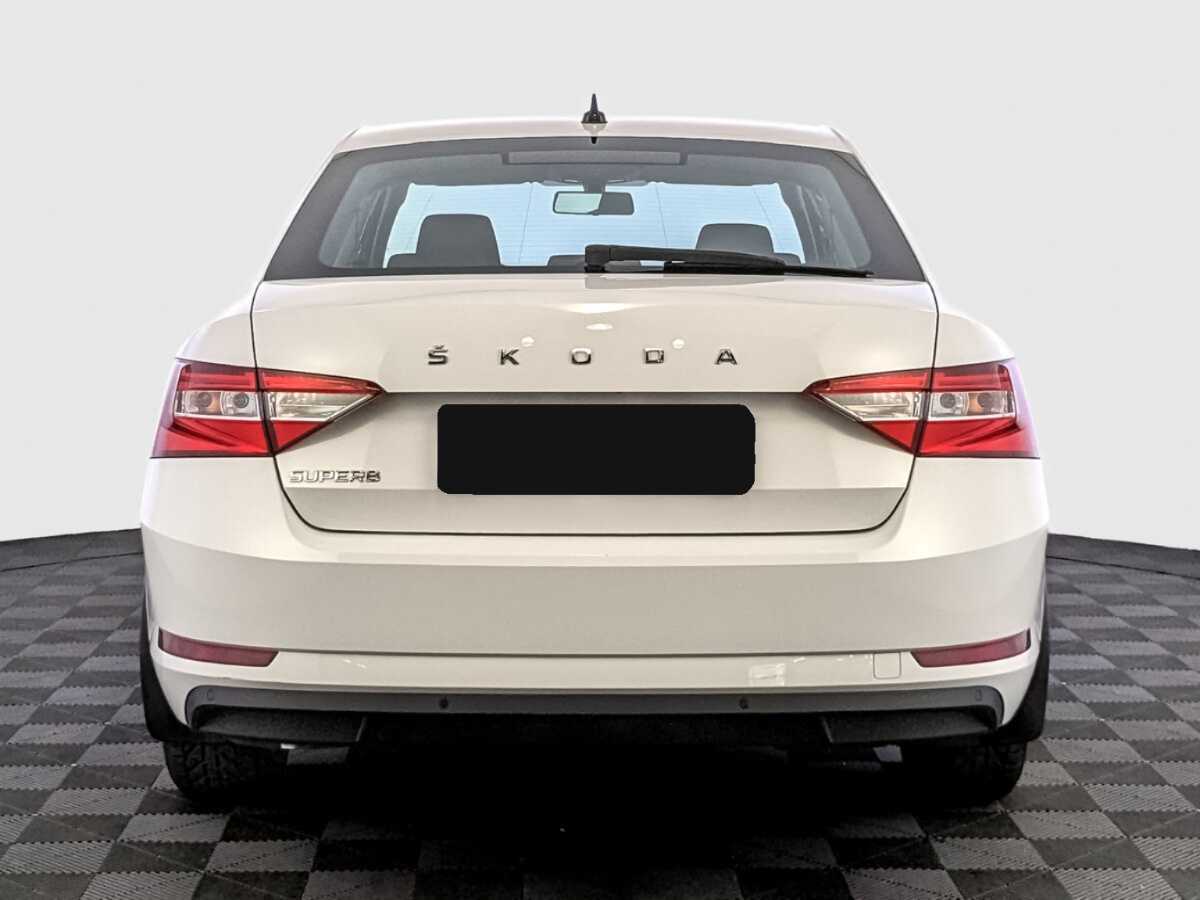 Skoda Superb 2021 года с пробегом. Фото: #5