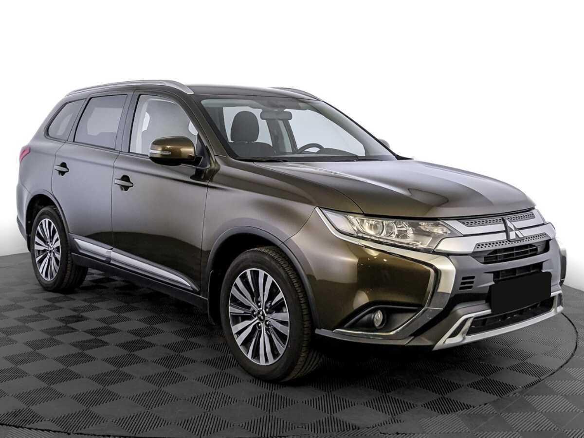 Mitsubishi Outlander 2021 года с пробегом. Фото: #2