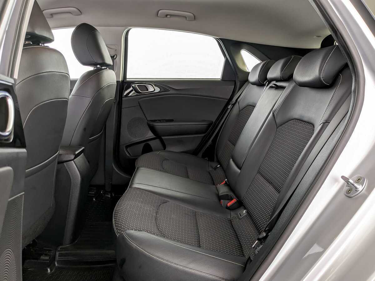 Б/У Киа Сид 2018 года. Фото: #9