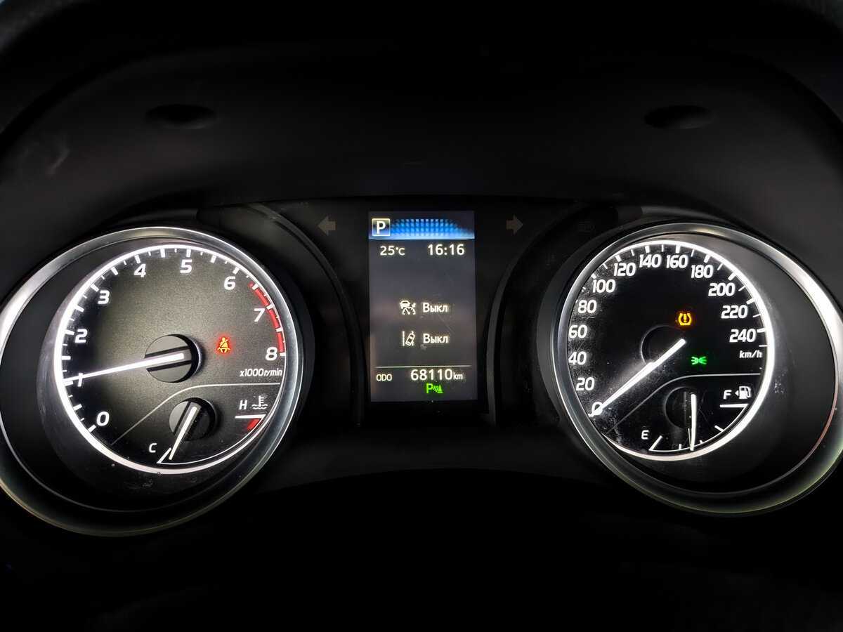 Toyota Camry 2021 года с пробегом. Фото: #10