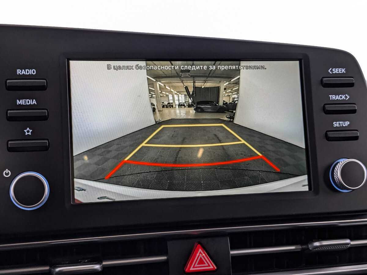 Hyundai Elantra 2022 года с пробегом. Фото: #21