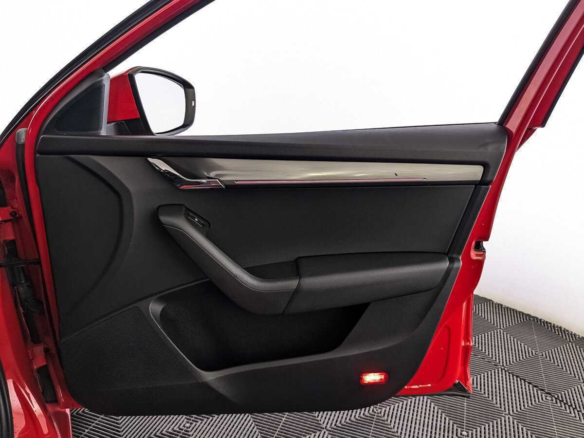 Б/У Шкода Октавия 2018 года. Фото: #19