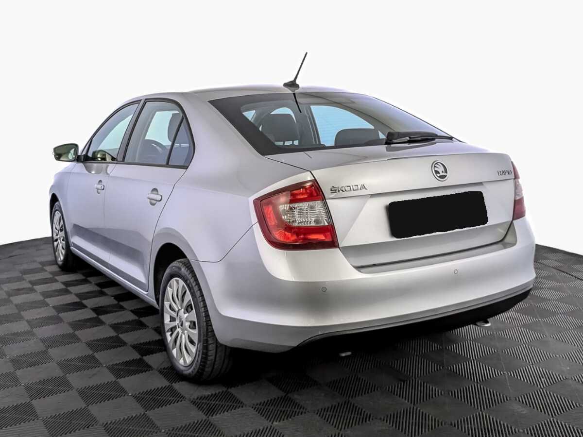 Б/У Шкода Рапид 2018 года. Фото: #6