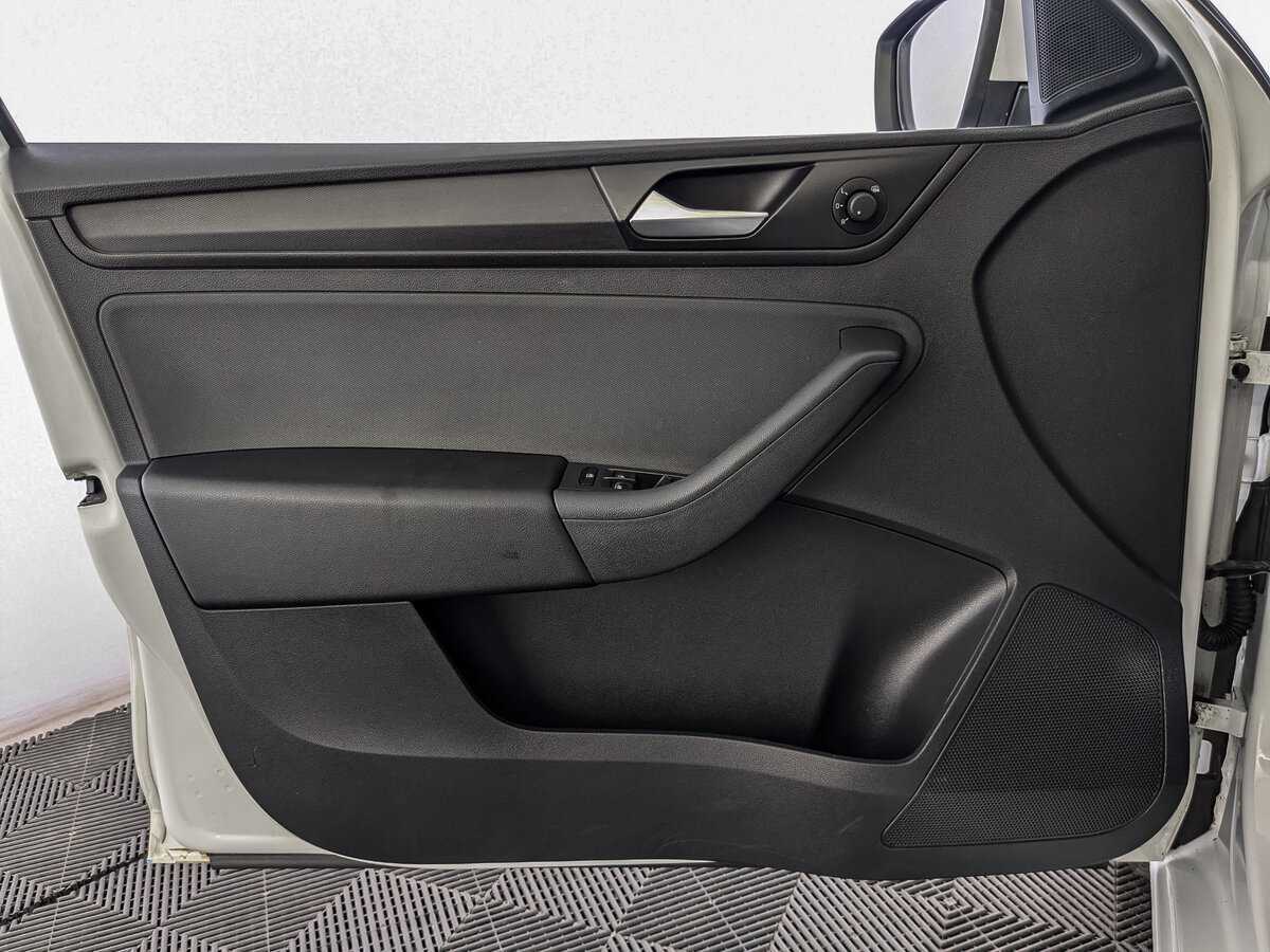 Б/У Фольксваген Поло 2020 года. Фото: #14