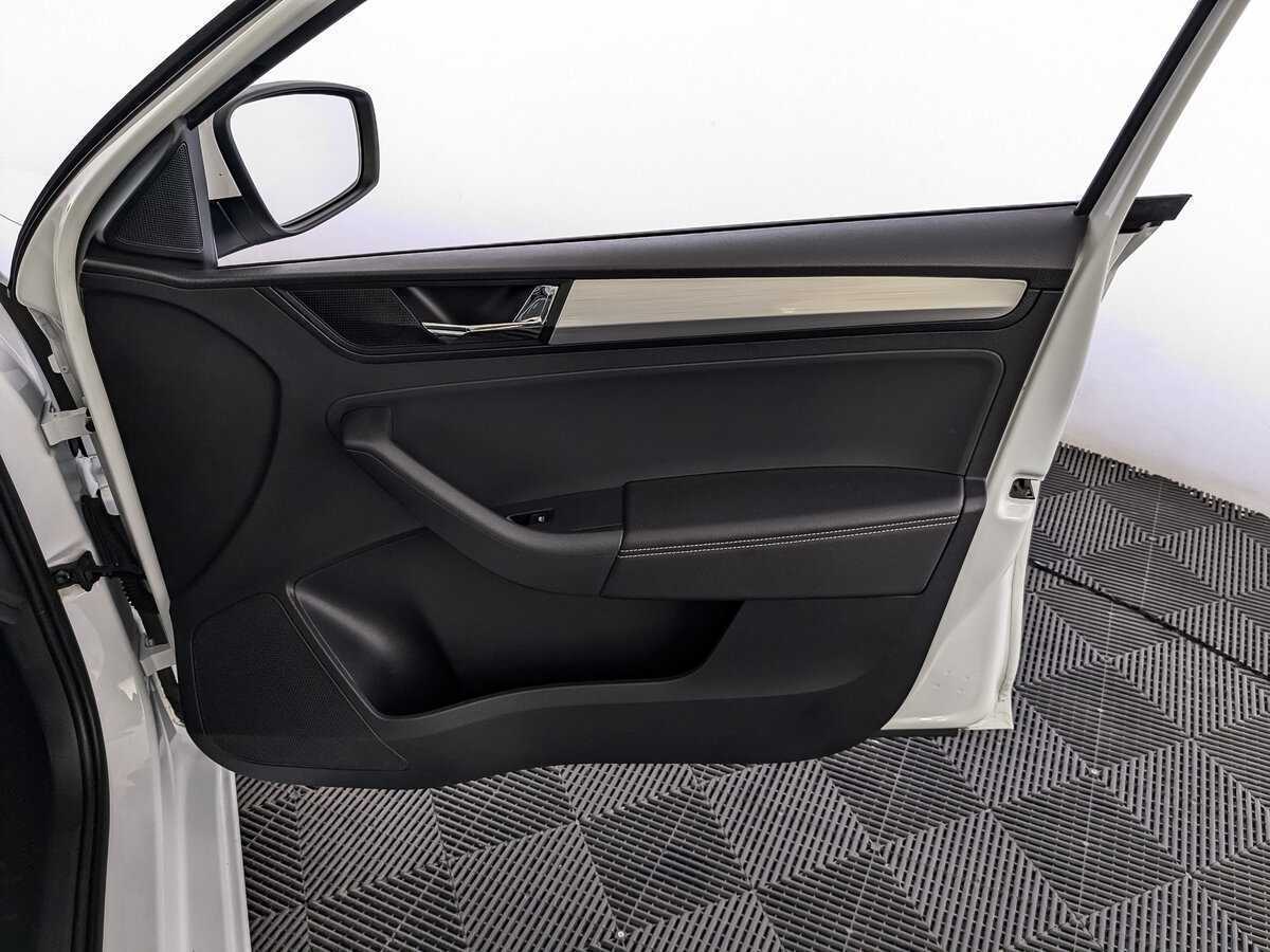 Б/У Шкода Рапид 2019 года. Фото: #20