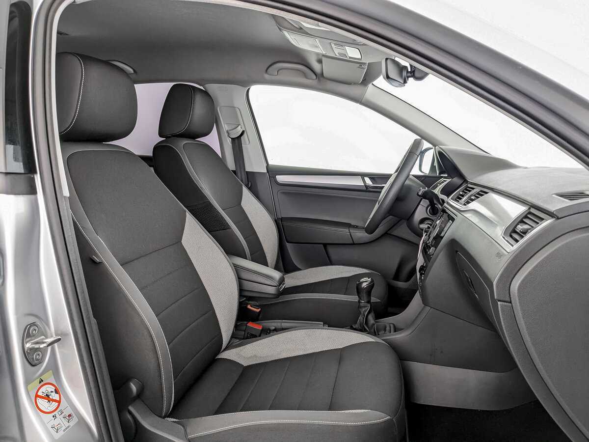 Б/У Шкода Рапид 2018 года. Фото: #18