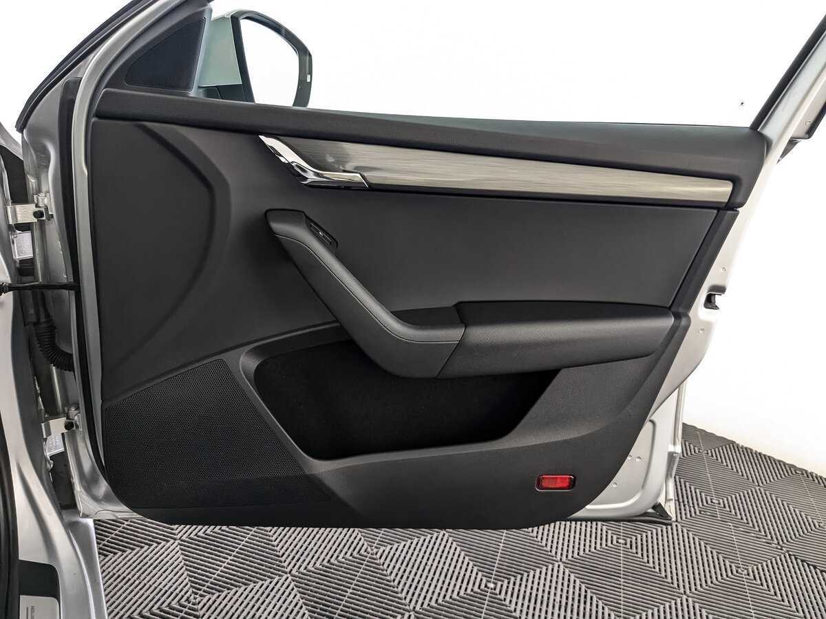 Б/У Шкода Октавия 2020 года. Фото: #20