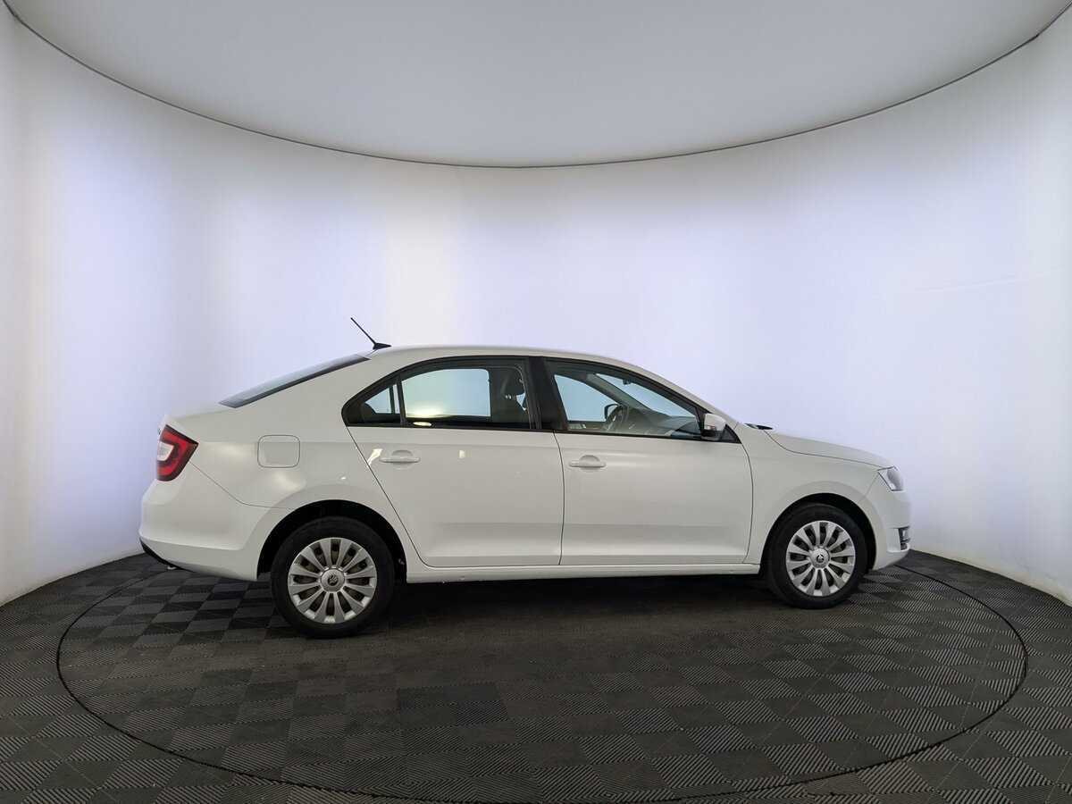 Б/У Шкода Рапид 2019 года. Фото: #3