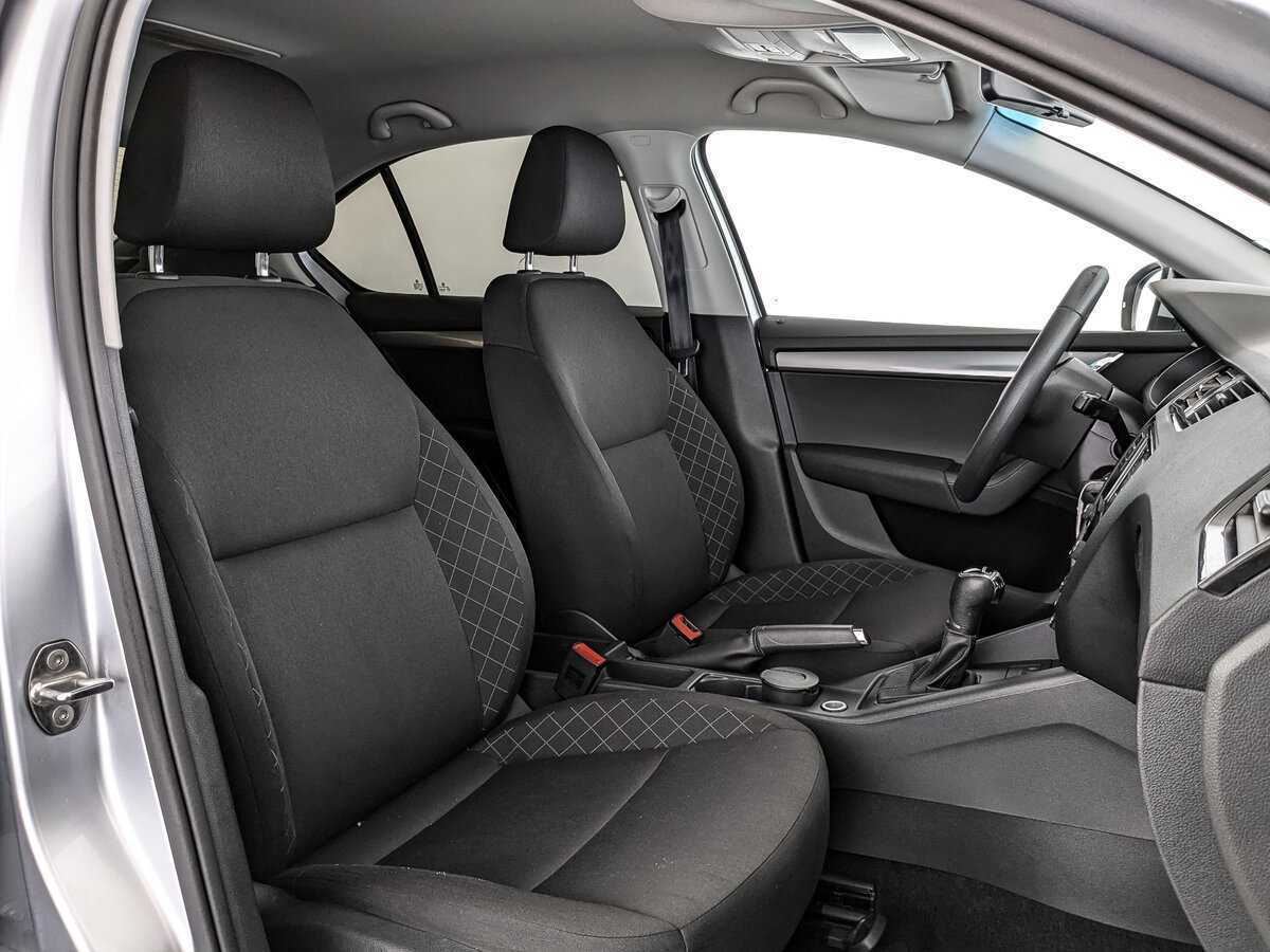 Б/У Шкода Октавия 2017 года. Фото: #19