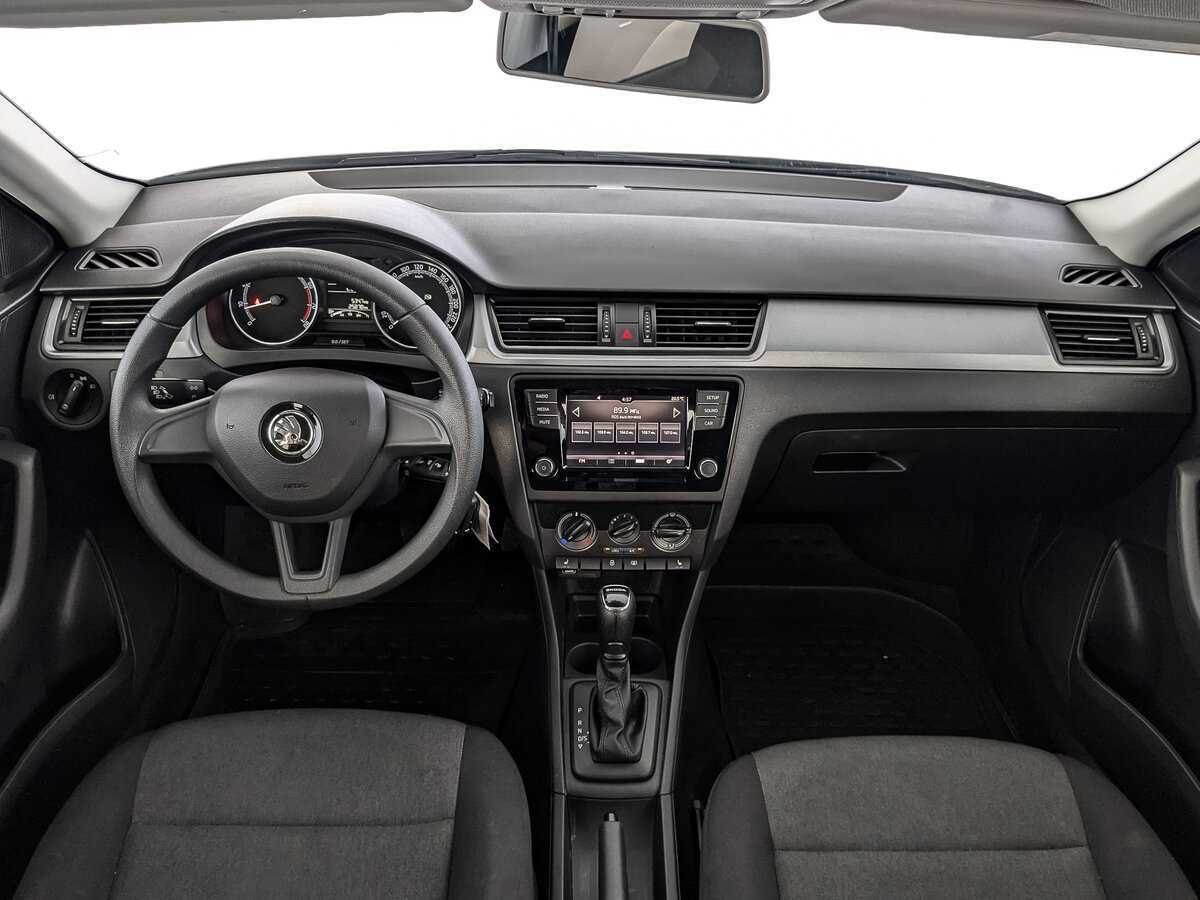 Б/У Шкода Рапид 2018 года. Фото: #9