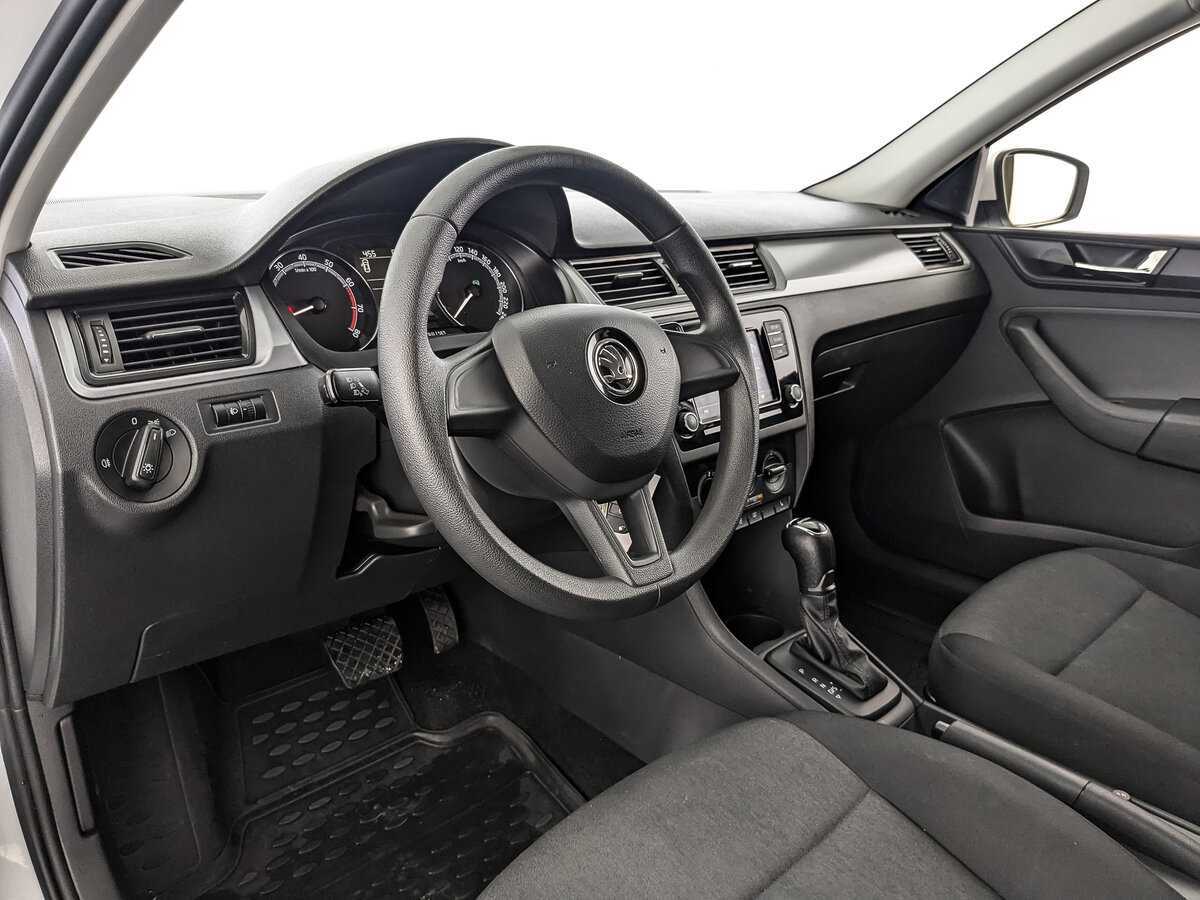 Б/У Шкода Рапид 2018 года. Фото: #10