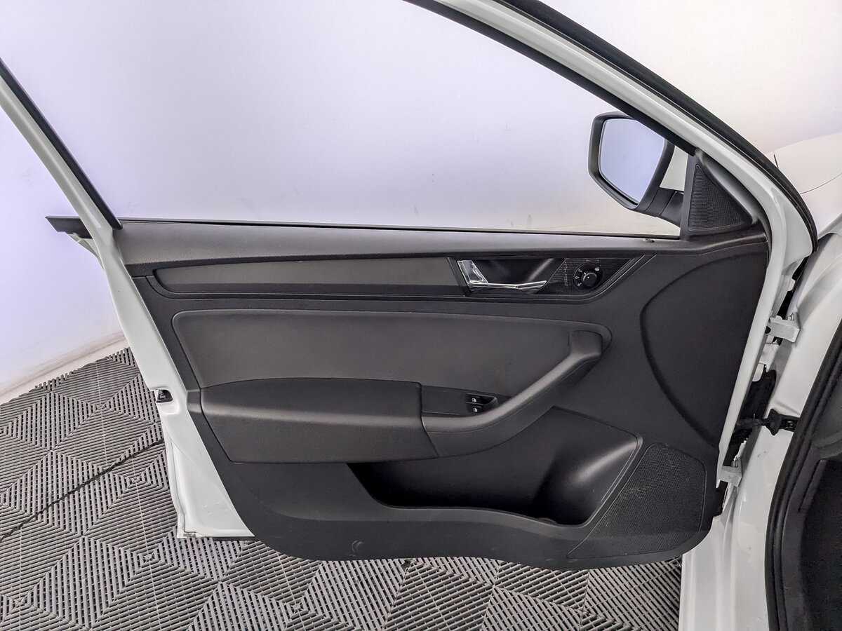 Б/У Шкода Рапид 2019 года. Фото: #14