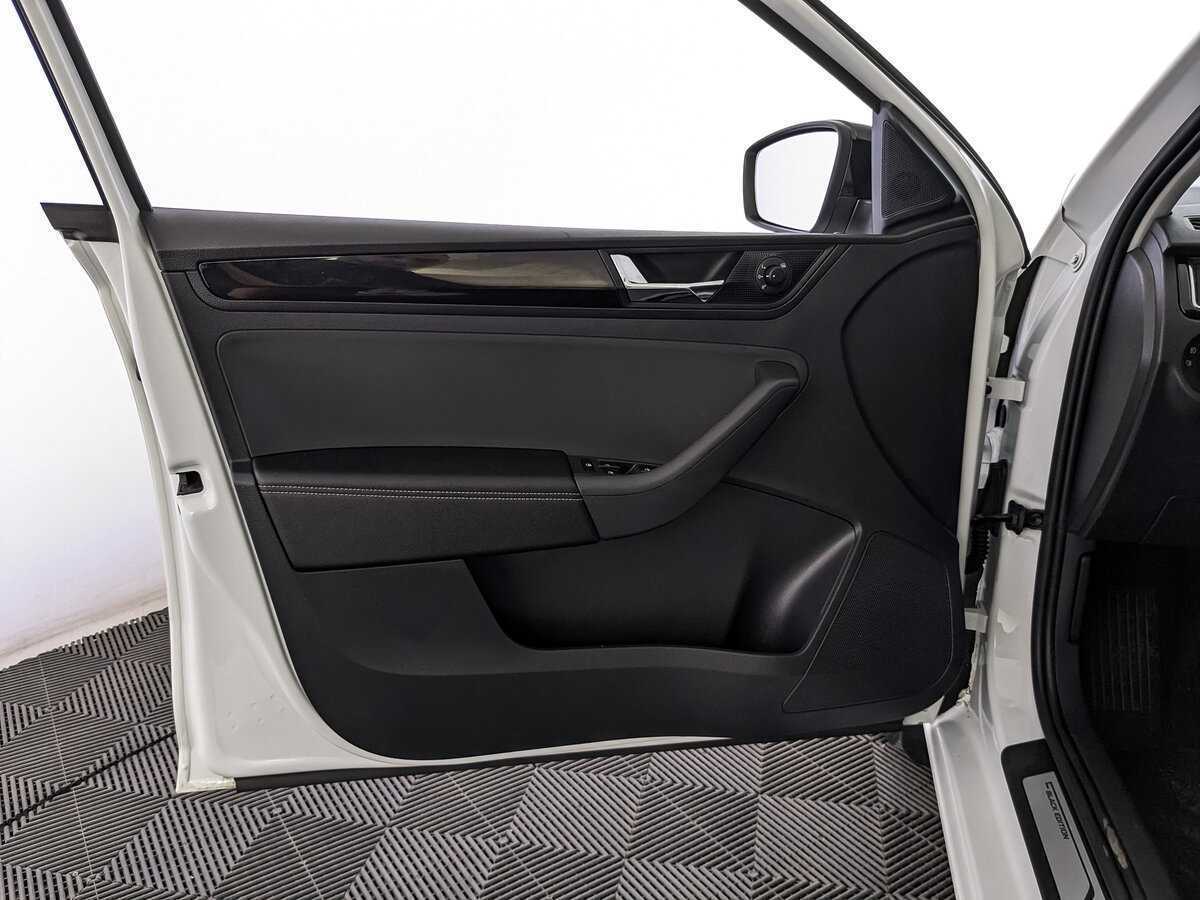 Б/У Шкода Рапид 2019 года. Фото: #14