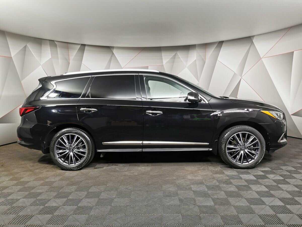 Infiniti QX60 2017 года с пробегом. Фото: #5