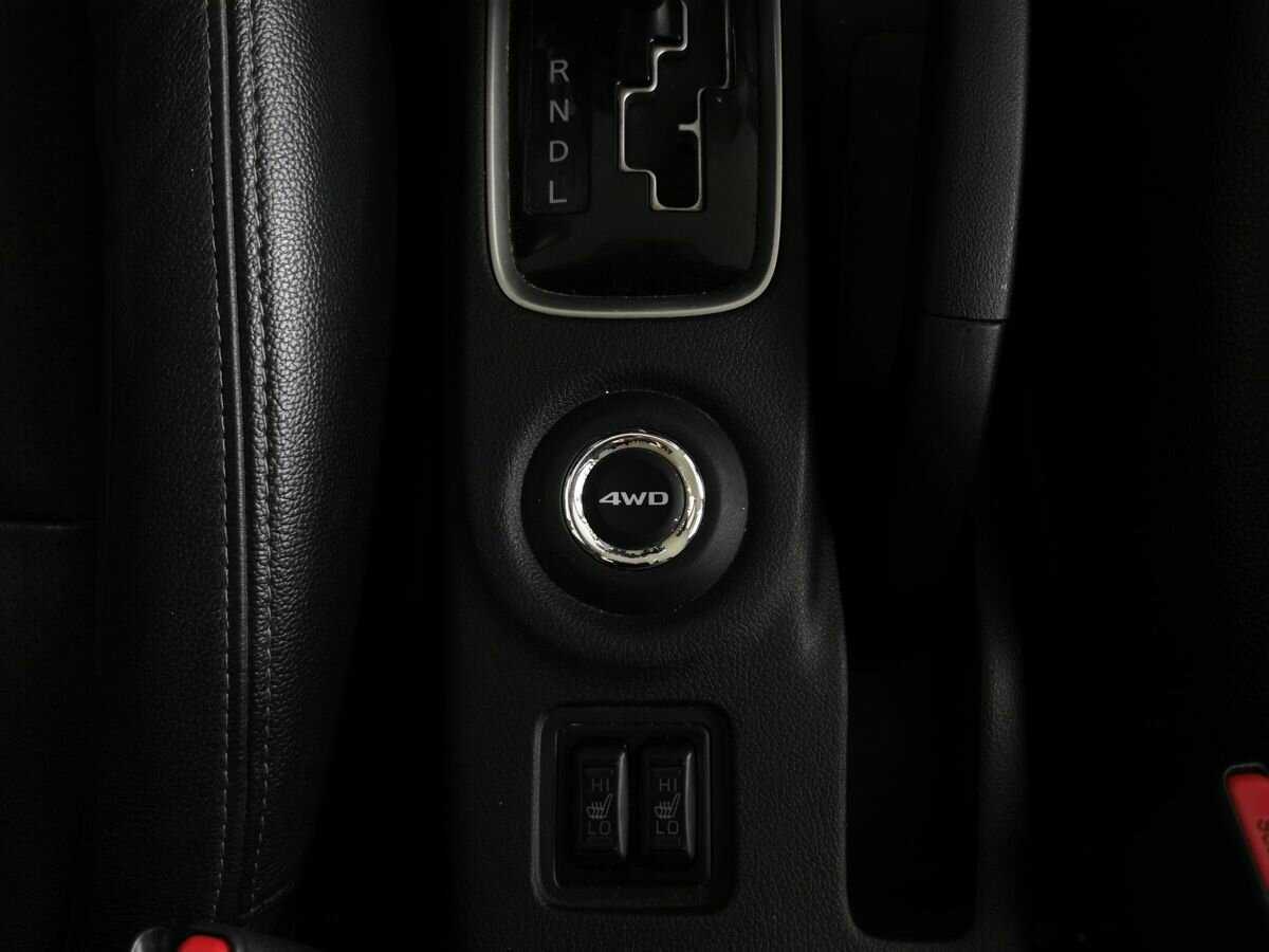 Б/У Митсубиши Оутлэндер 2014 года. Фото: #15