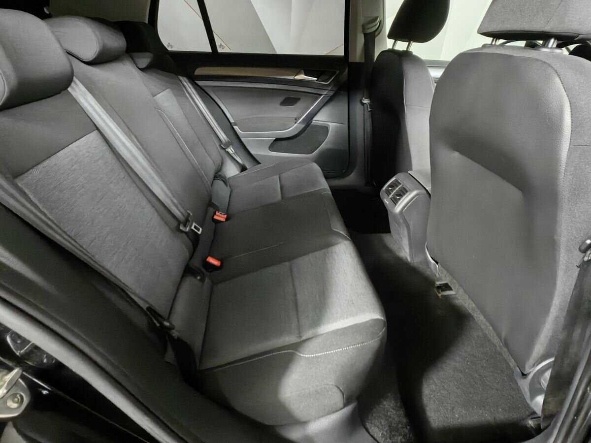 Б/У Фольксваген Гольф 2013 года. Фото: #11