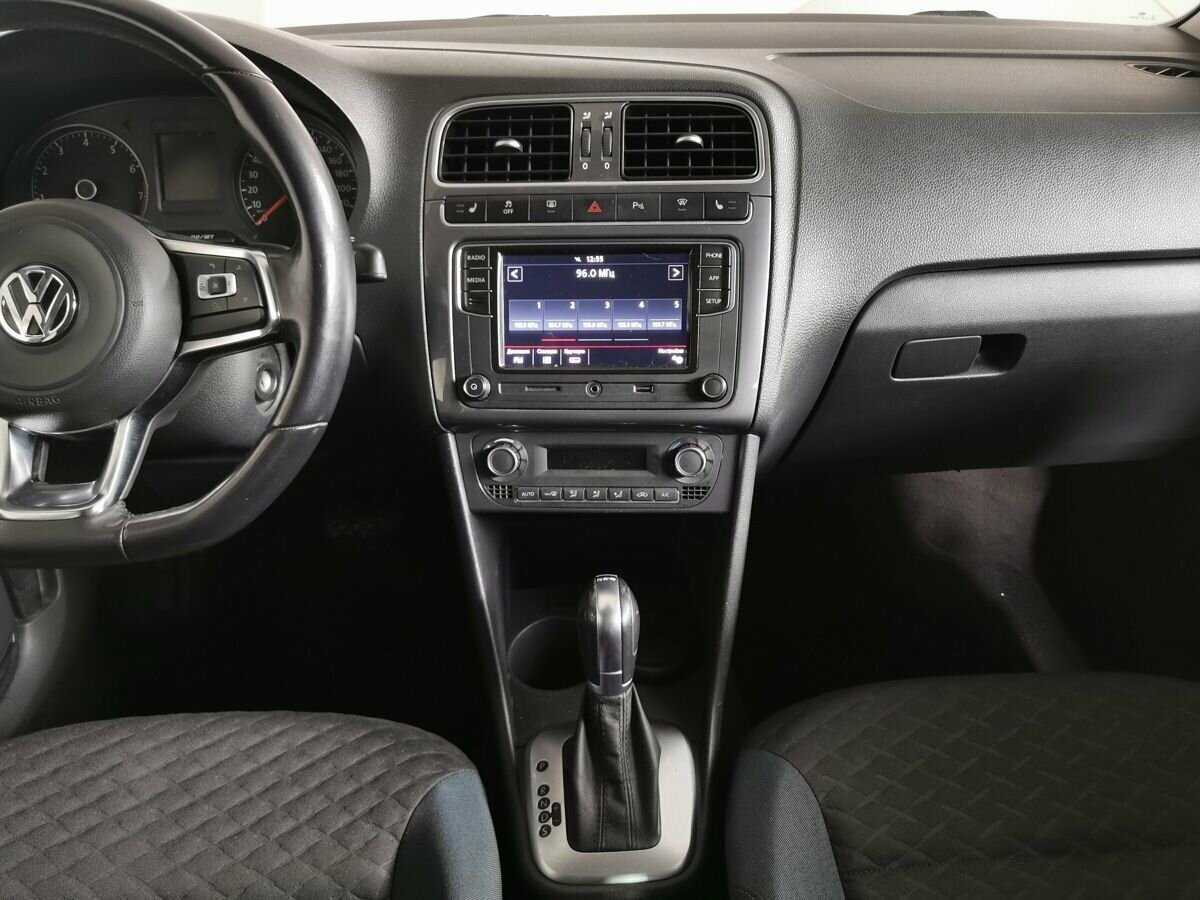 Б/У Фольксваген Поло 2020 года. Фото: #10