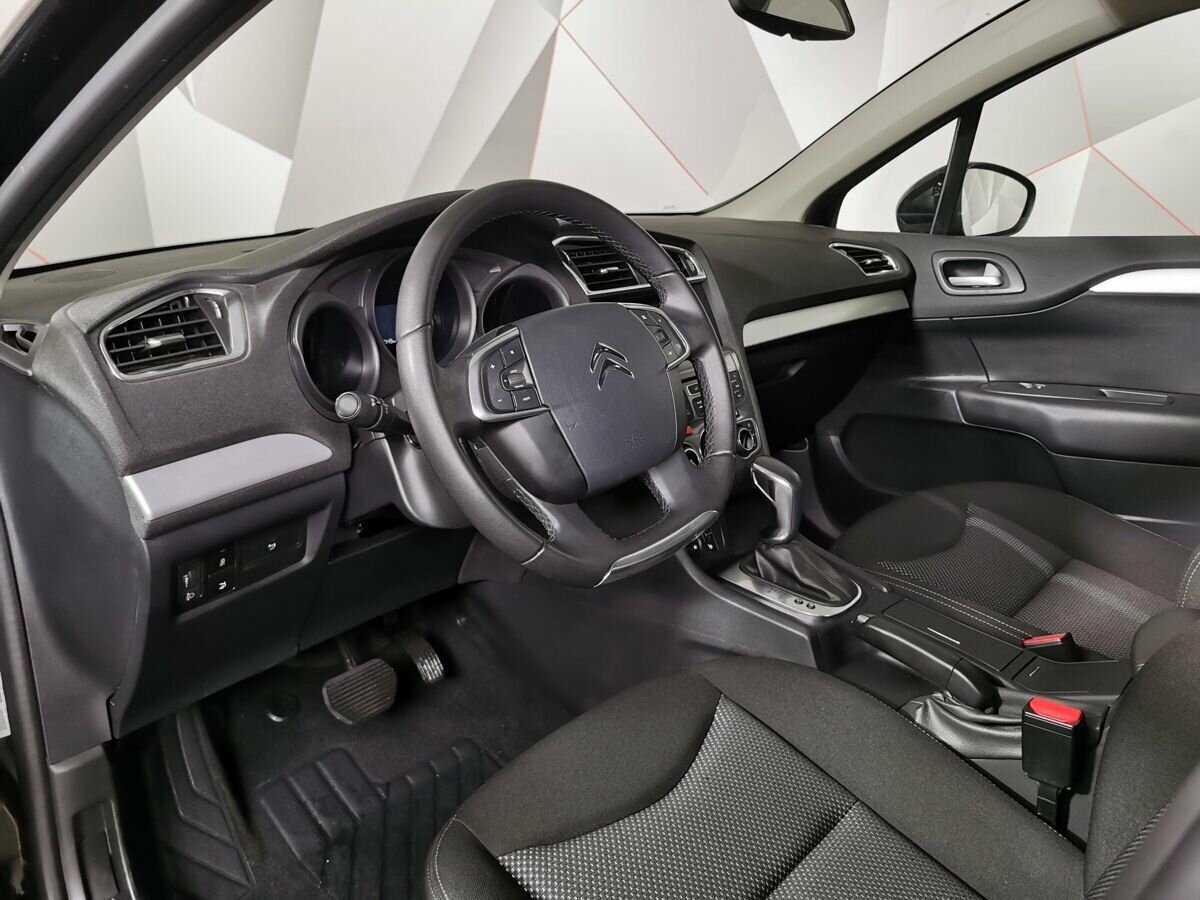 Citroen C4 2018 года с пробегом. Фото: #13