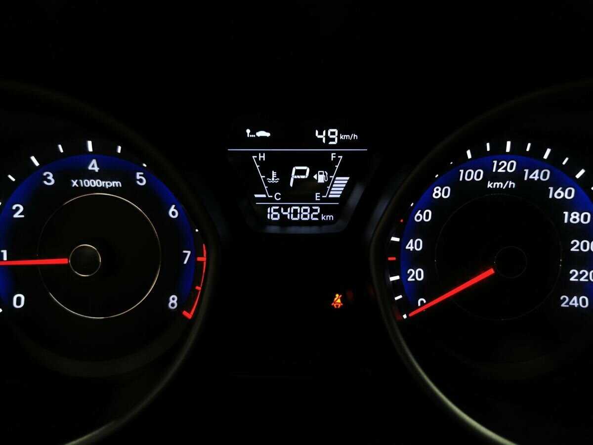 Б/У Хендай Елантра 2015 года. Фото: #15