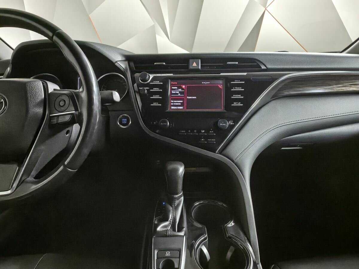 Toyota Camry 2019 года с пробегом. Фото: #10
