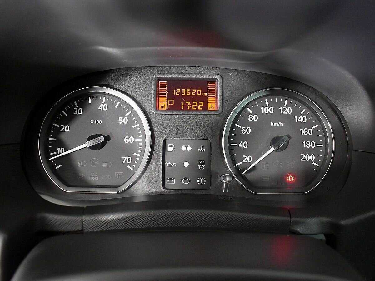 Б/У Ниссан Террано 2014 года. Фото: #11