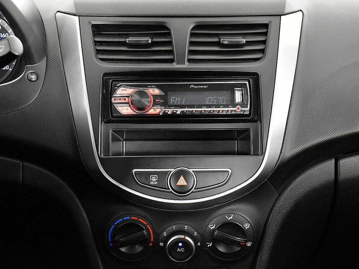 Б/У Хендай Солярис 2014 года. Фото: #12