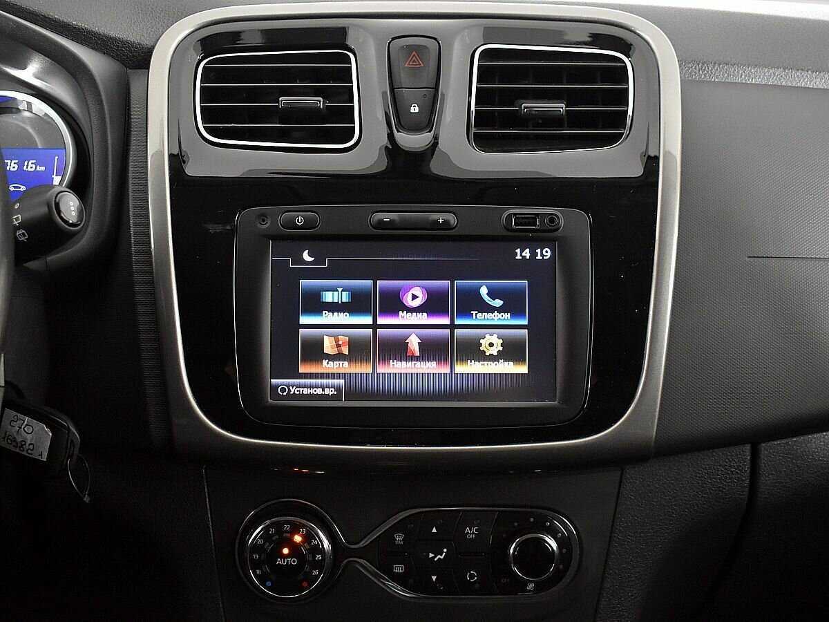 Б/У Рено Сандеро 2017 года. Фото: #12